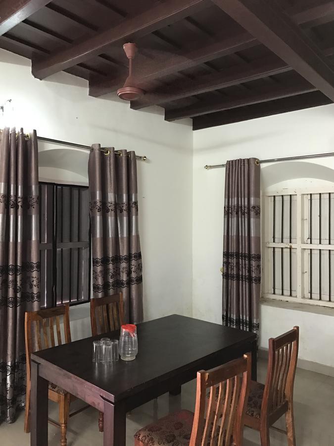 Palm Rivera Kochi 外观 照片