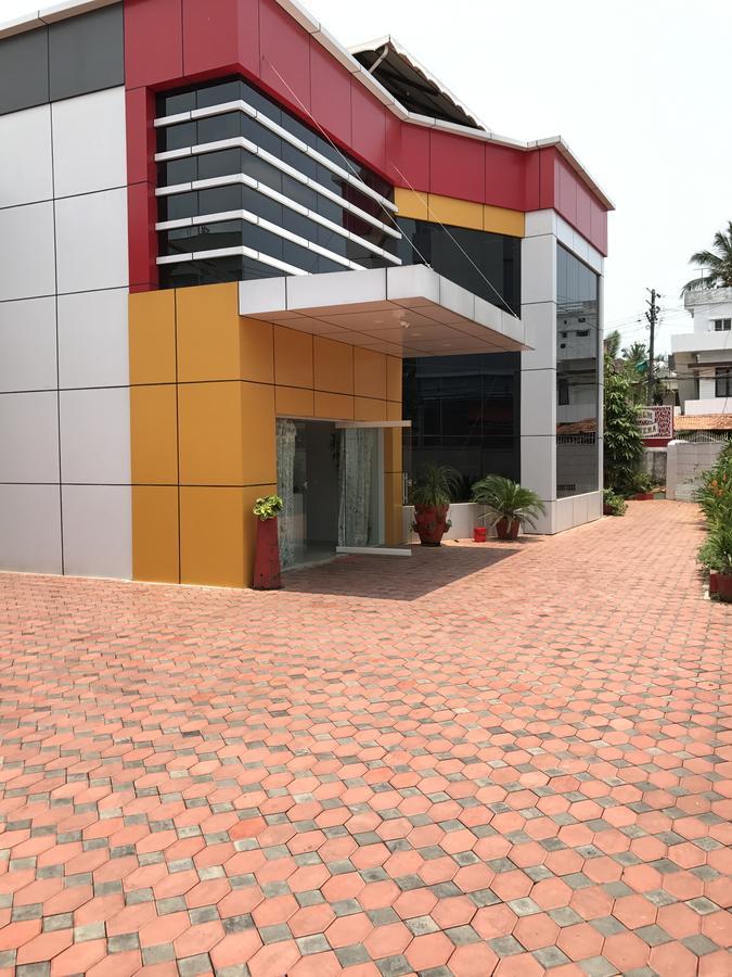 Palm Rivera Kochi 外观 照片
